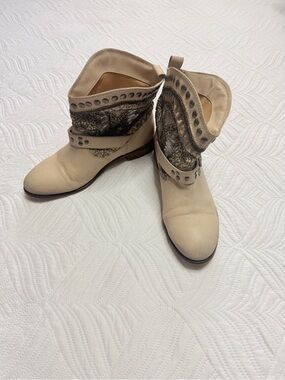 Naughty Monkey Boho Womem Tan & Metallic Leather Studded Ankle Boots. Size 9
